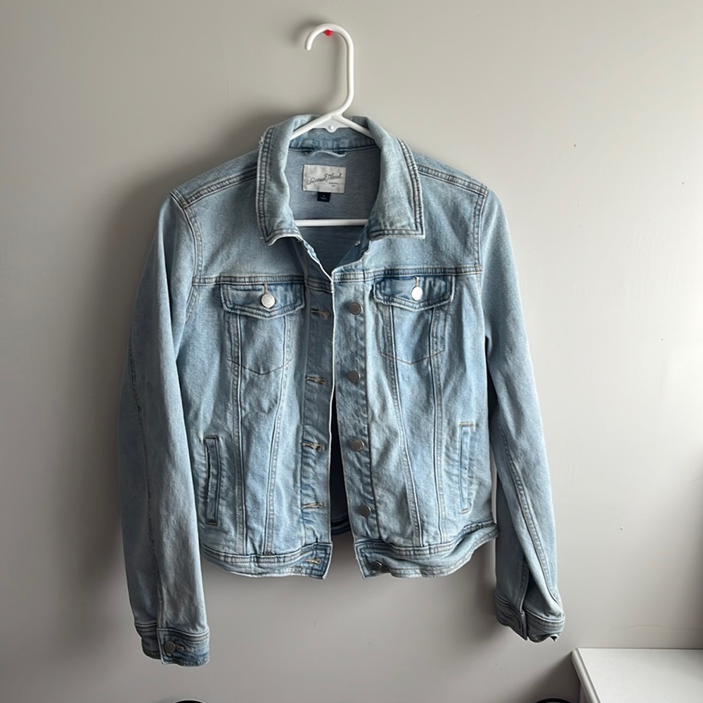 Cute, simple jean jacket! Perfect for a simple dress!